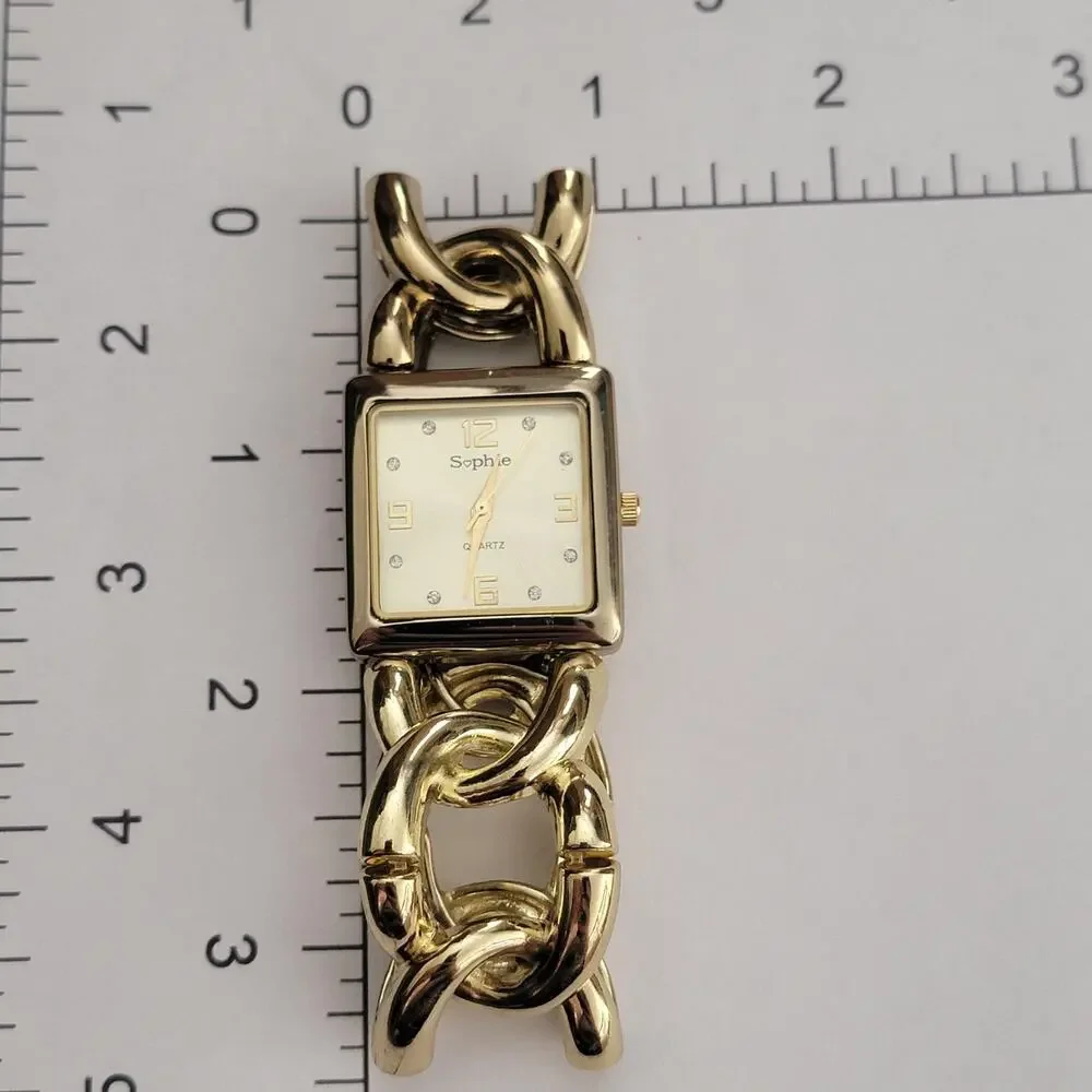 Vintage Sophie Quartz Womens Watch 25mm Gold Tone Champagne Dial Chain Bracelet
